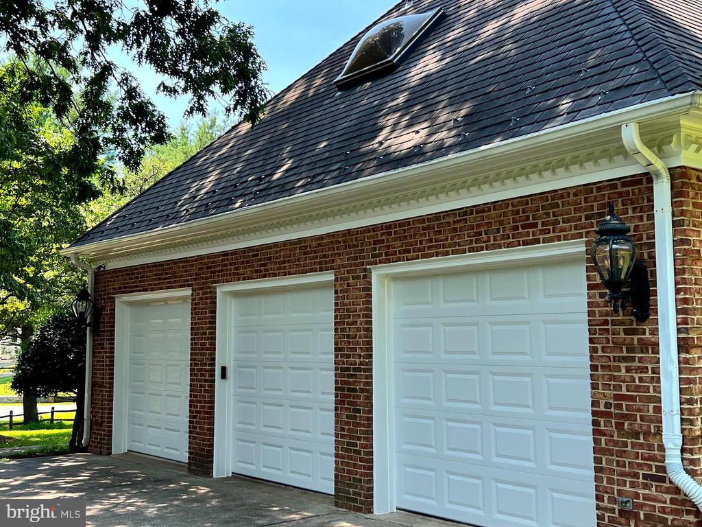 Great Falls, Virginia, 22066, United States, 5 Bedrooms Bedrooms, ,5 BathroomsBathrooms,Residential,For Sale,1900616