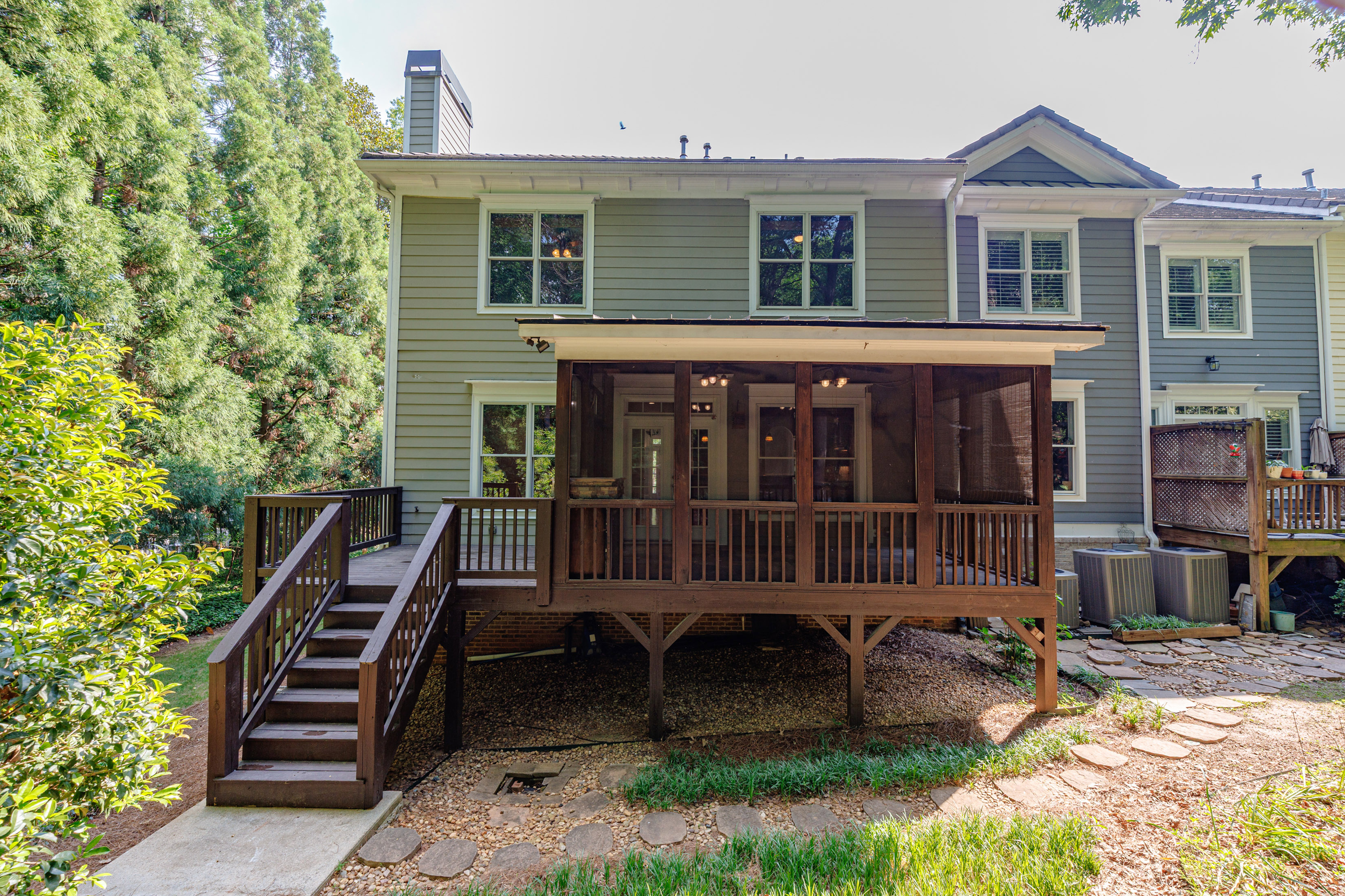  Sandy Springs Townhome Lives Like a Single Family Residence - 物件實景