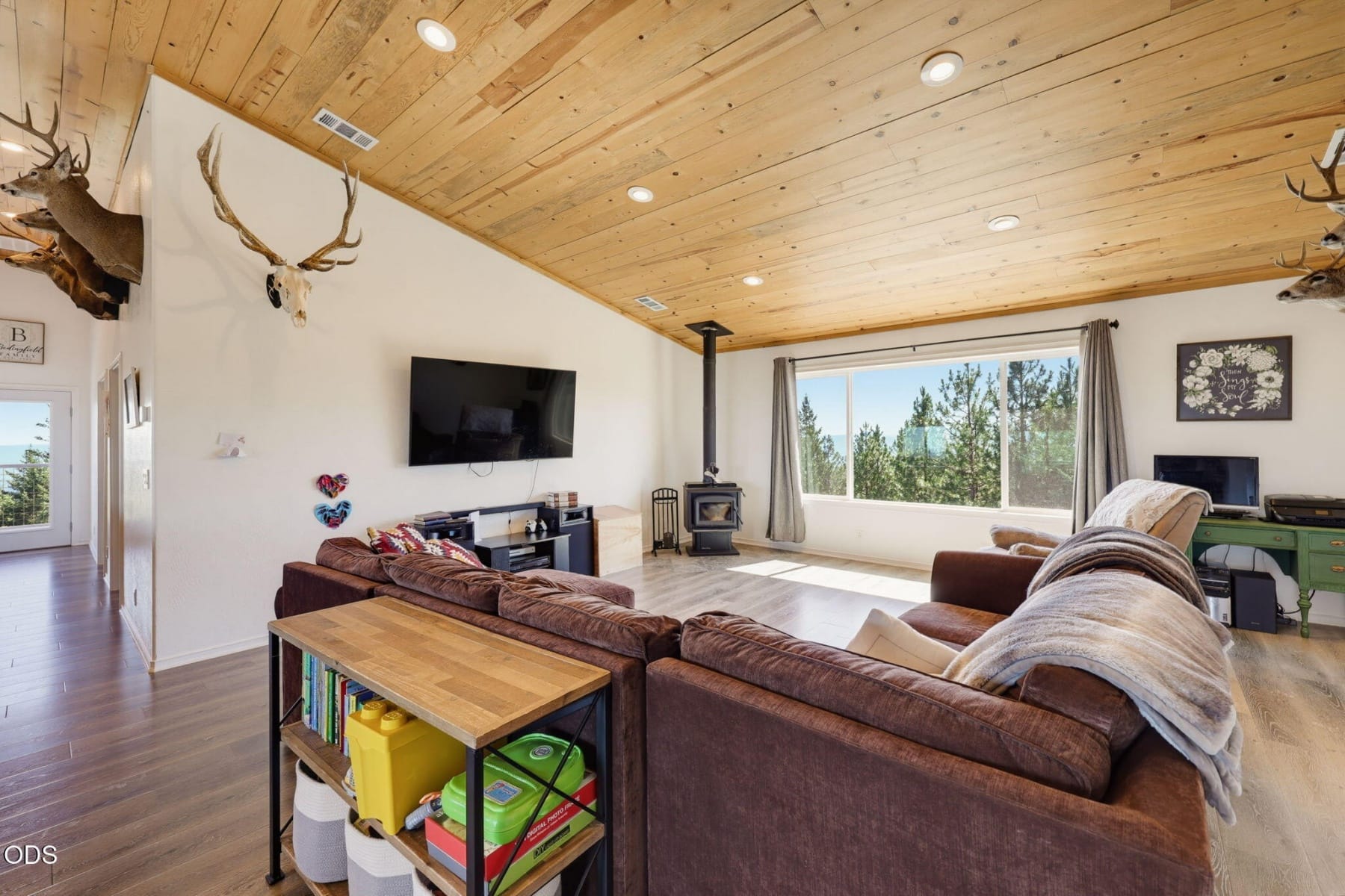  7036 Griffin Lane Jacksonville, OR 97530 - 物件實景
