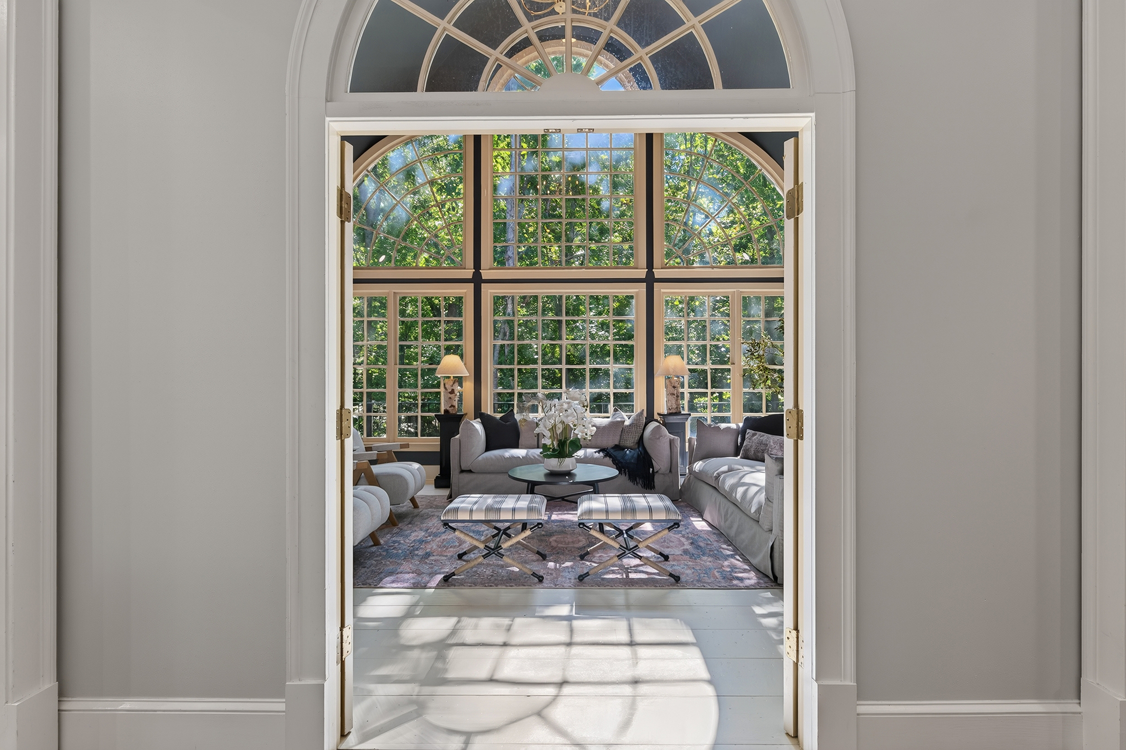  Timeless Colonial Elegance on Two Private Wooded Acres in Litchfield Hundred - 物件實景