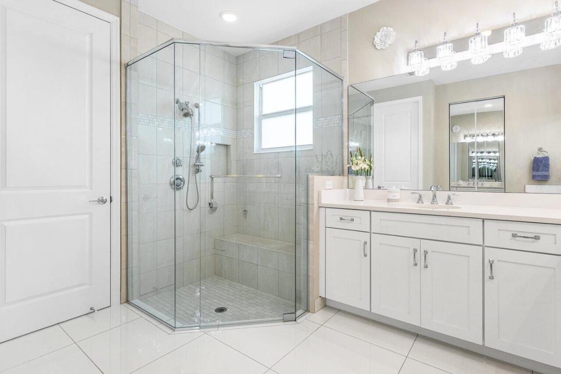 Port St Lucie, Florida, 34987, United States, 4 Bedrooms Bedrooms, ,3 BathroomsBathrooms,Residential,For Sale,2005369