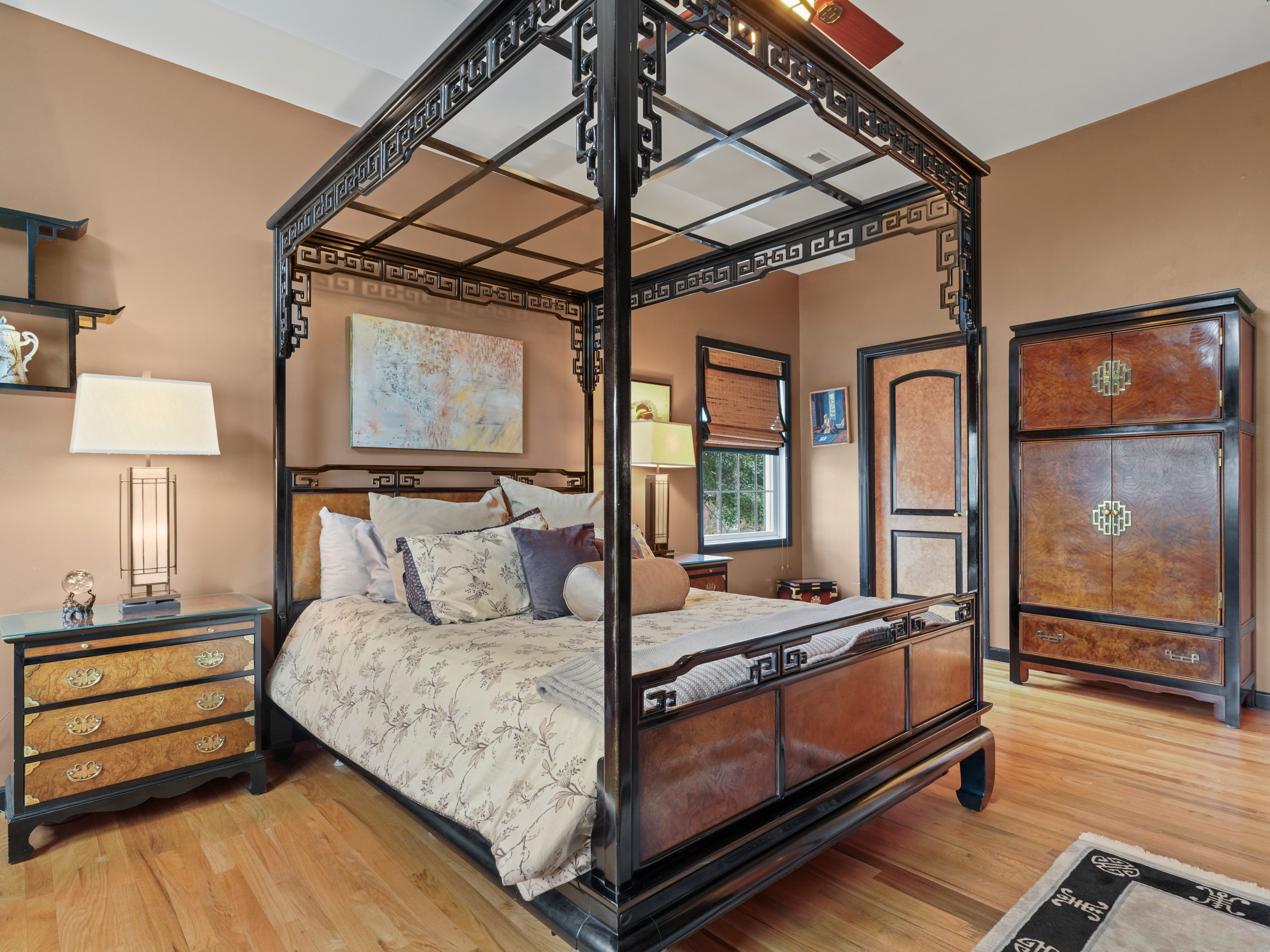  Stunning Custom Colonial - 物件實景