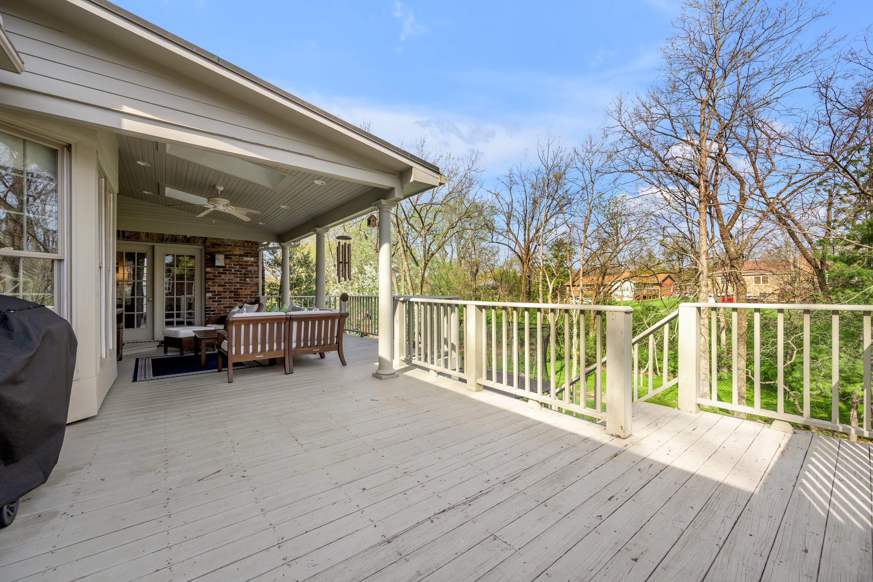  2071 Manor Drive - 物件實景