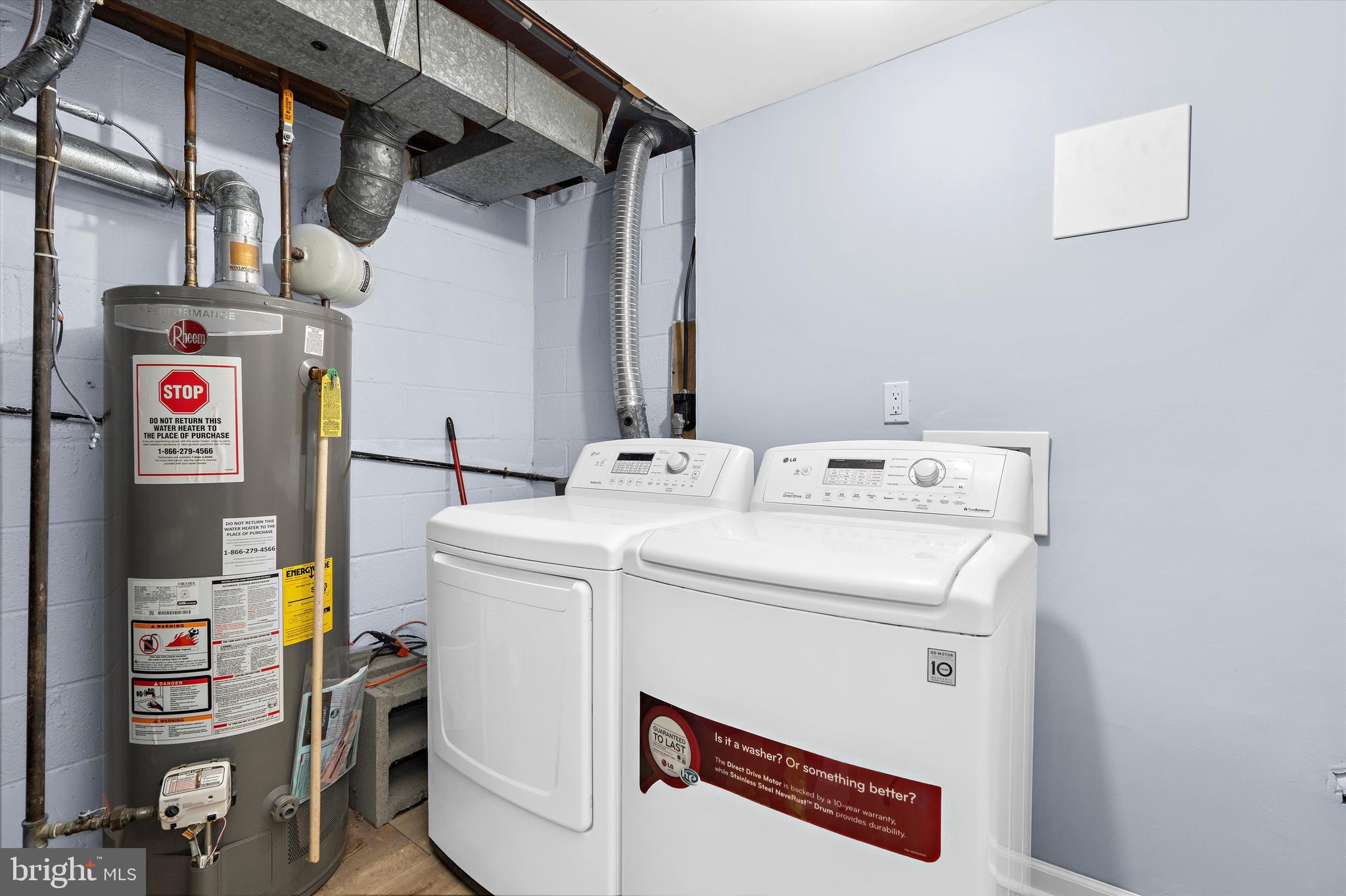 Rockville, Maryland, 20850, United States, 5 Bedrooms Bedrooms, ,5 BathroomsBathrooms,Residential,For Sale,1978251