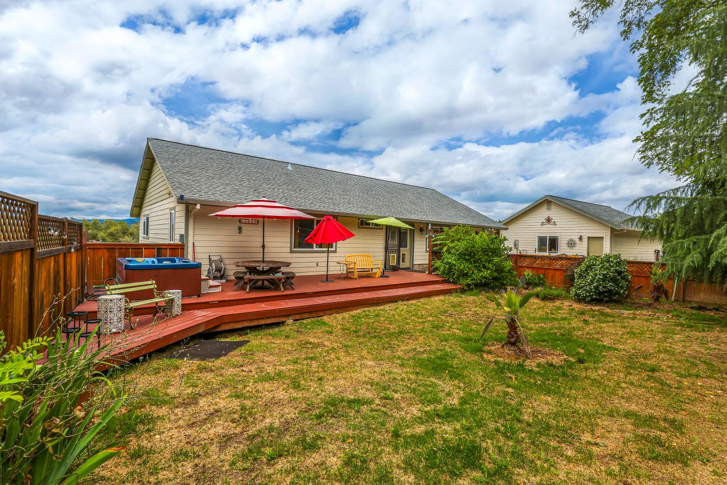 Mokelumne Hill, California, 95245, United States, 3 Bedrooms Bedrooms, ,2 BathroomsBathrooms,Residential,For Sale,2048393