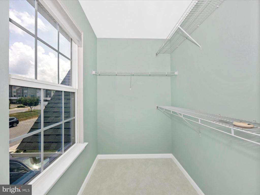 Frederick, Maryland, 21703, United States, 3 Bedrooms Bedrooms, ,3 BathroomsBathrooms,Residential,For Sale,1935549