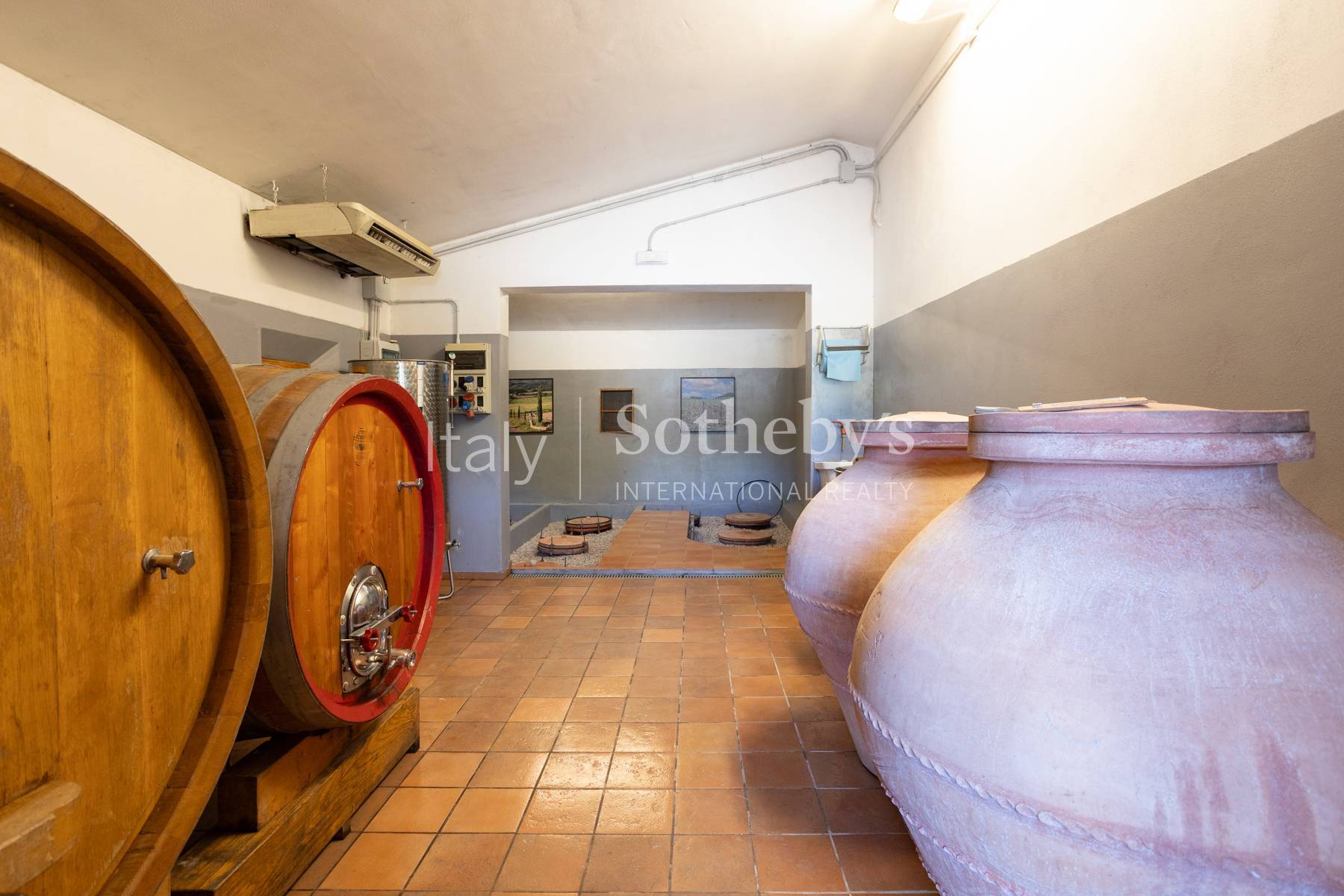  Tuscan estate with vineyards and winery - 物件實景