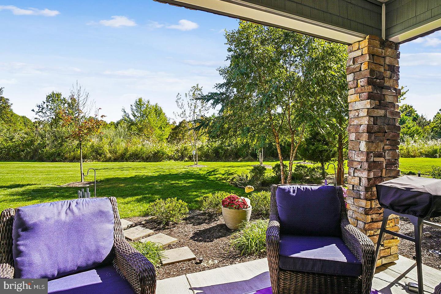 Chester, Maryland, 21619, United States, 2 Bedrooms Bedrooms, ,3 BathroomsBathrooms,Residential,For Sale,1968949