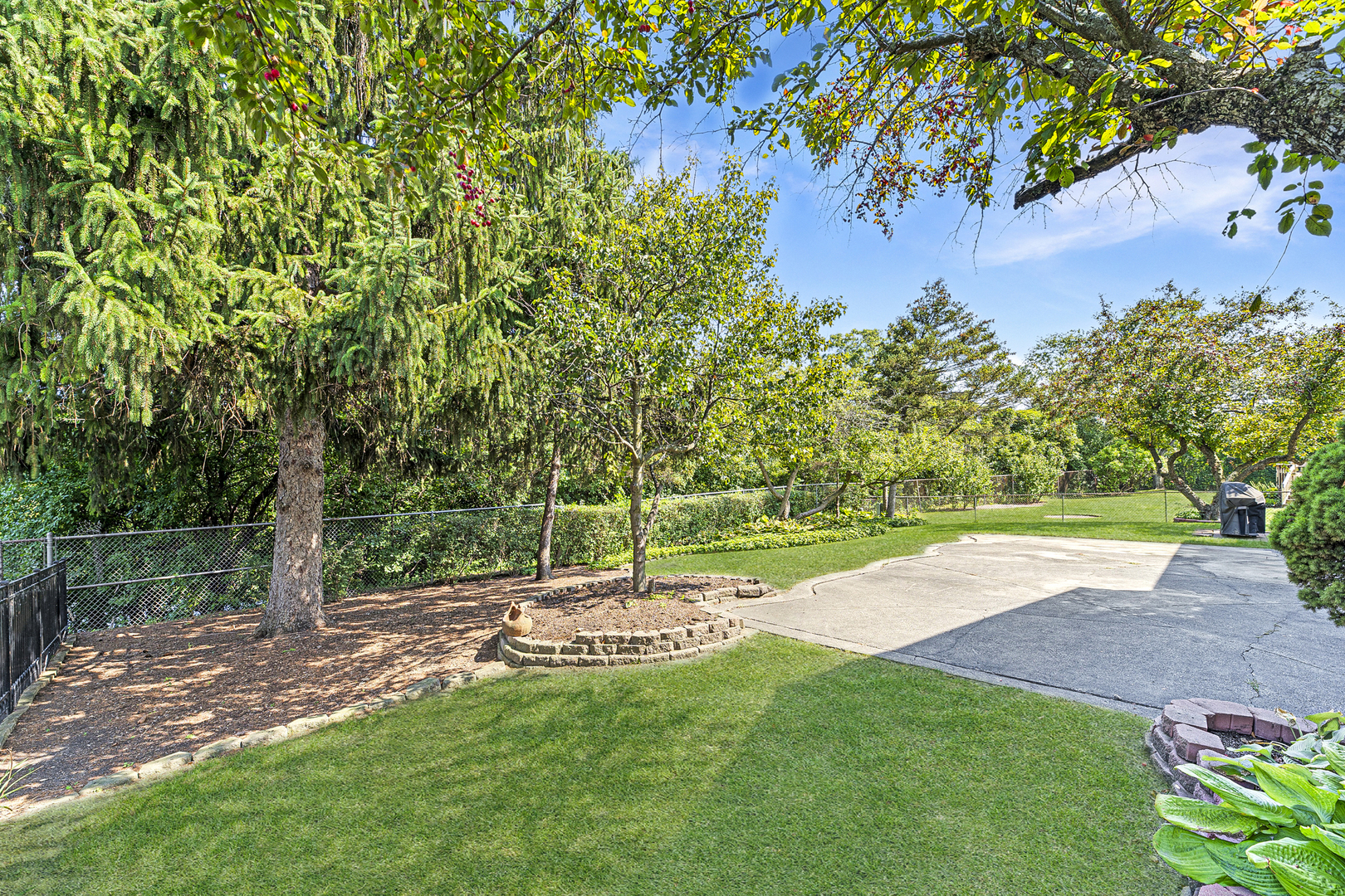 Glenview, Illinois, 60026, United States, 5 Bedrooms Bedrooms, ,3 BathroomsBathrooms,Residential,For Sale,1940344