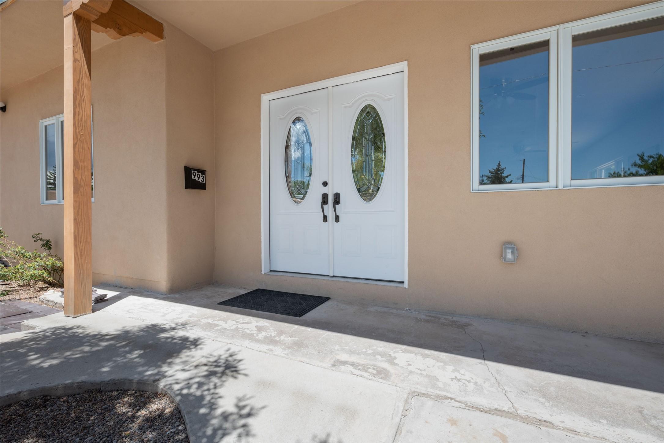 Santa Fe, New Mexico, 87507, United States, 3 Bedrooms Bedrooms, ,2 BathroomsBathrooms,Residential,For Sale,1877407