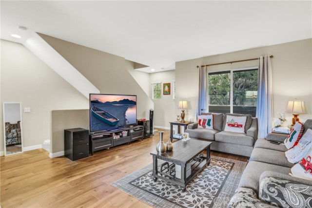 Lakewood, California, 90715, United States, 3 Bedrooms Bedrooms, ,4 BathroomsBathrooms,Residential,For Sale,1860565