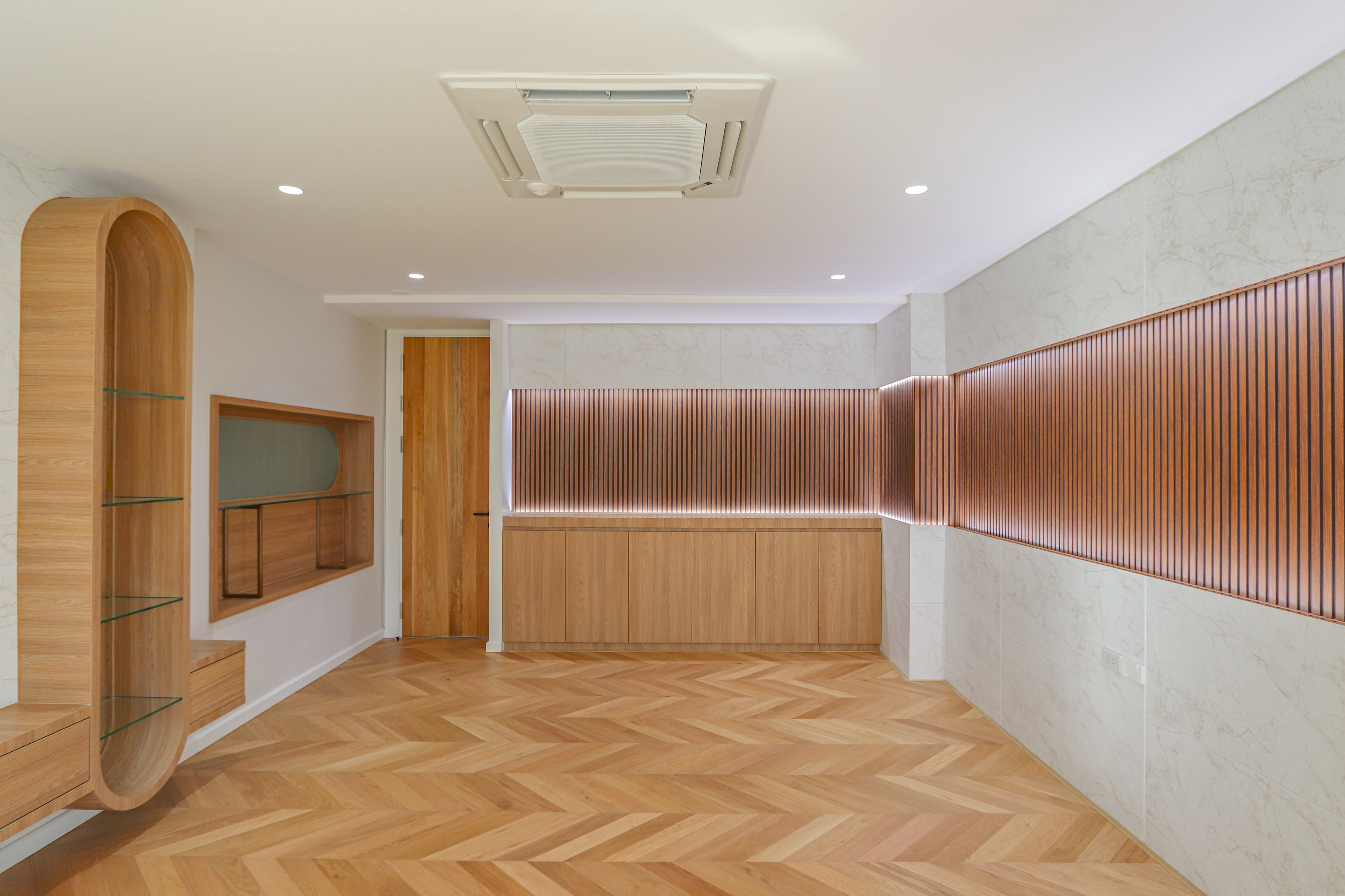 Baan klang Krung (British Town - Thonglor) 