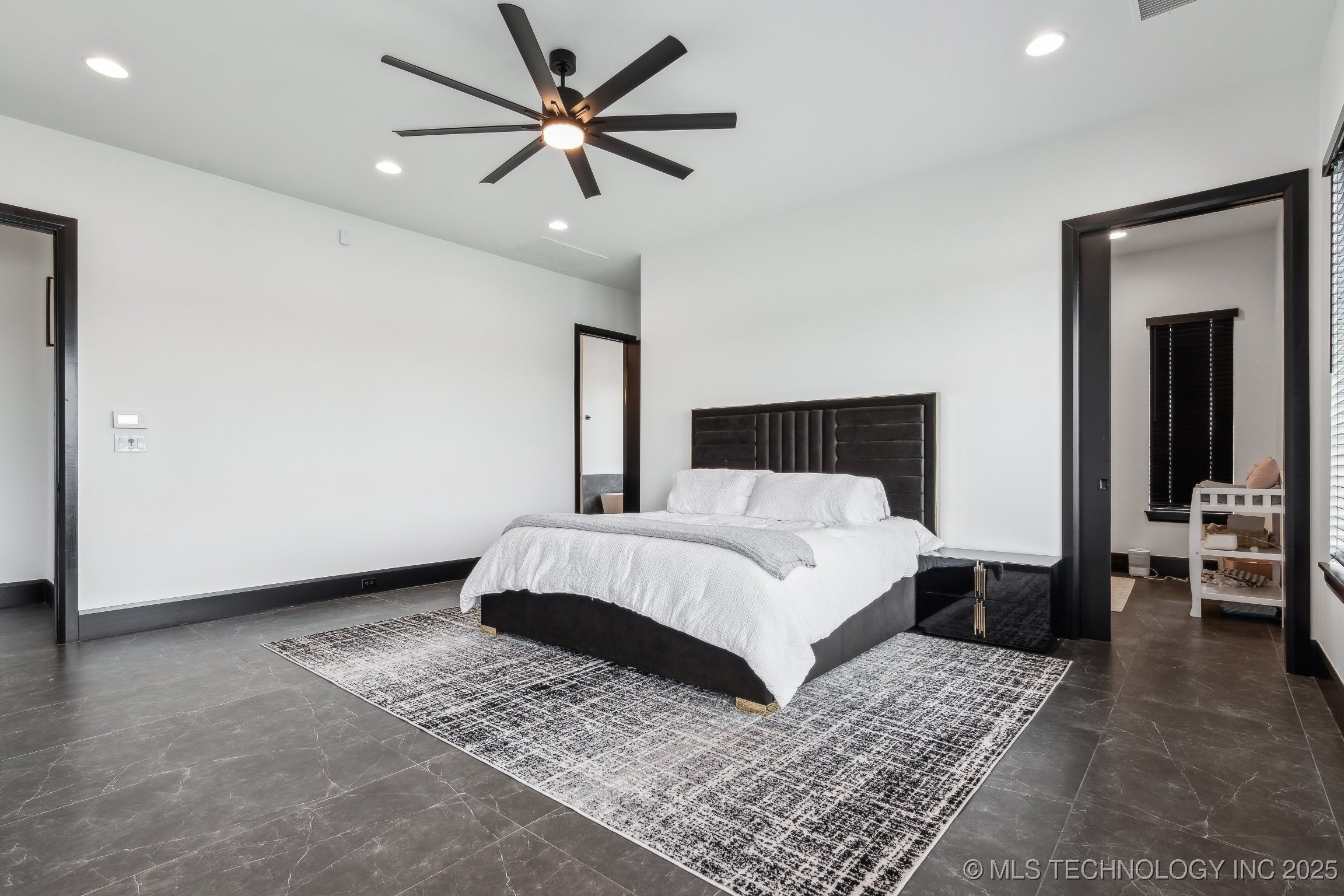 Bixby, Oklahoma, 74008, United States, 5 Bedrooms Bedrooms, ,5 BathroomsBathrooms,Residential,For Sale,1838867