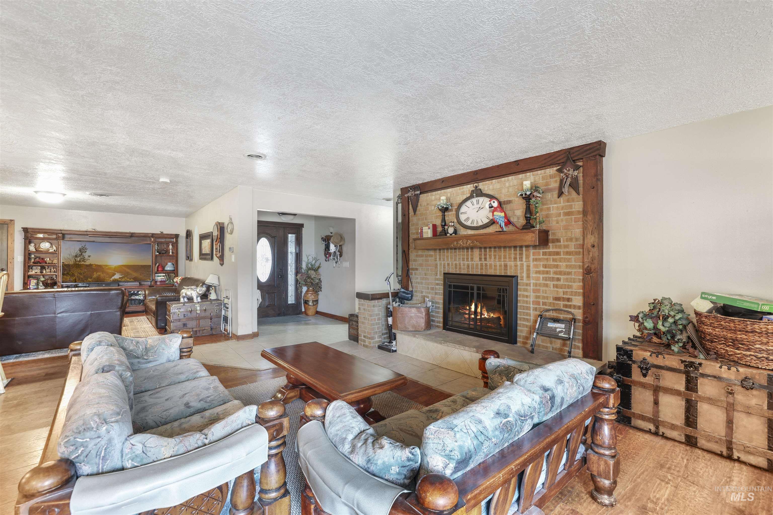 Twin Falls, Idaho, 83301, United States, 3 Bedrooms Bedrooms, ,2 BathroomsBathrooms,Residential,For Sale,1932611