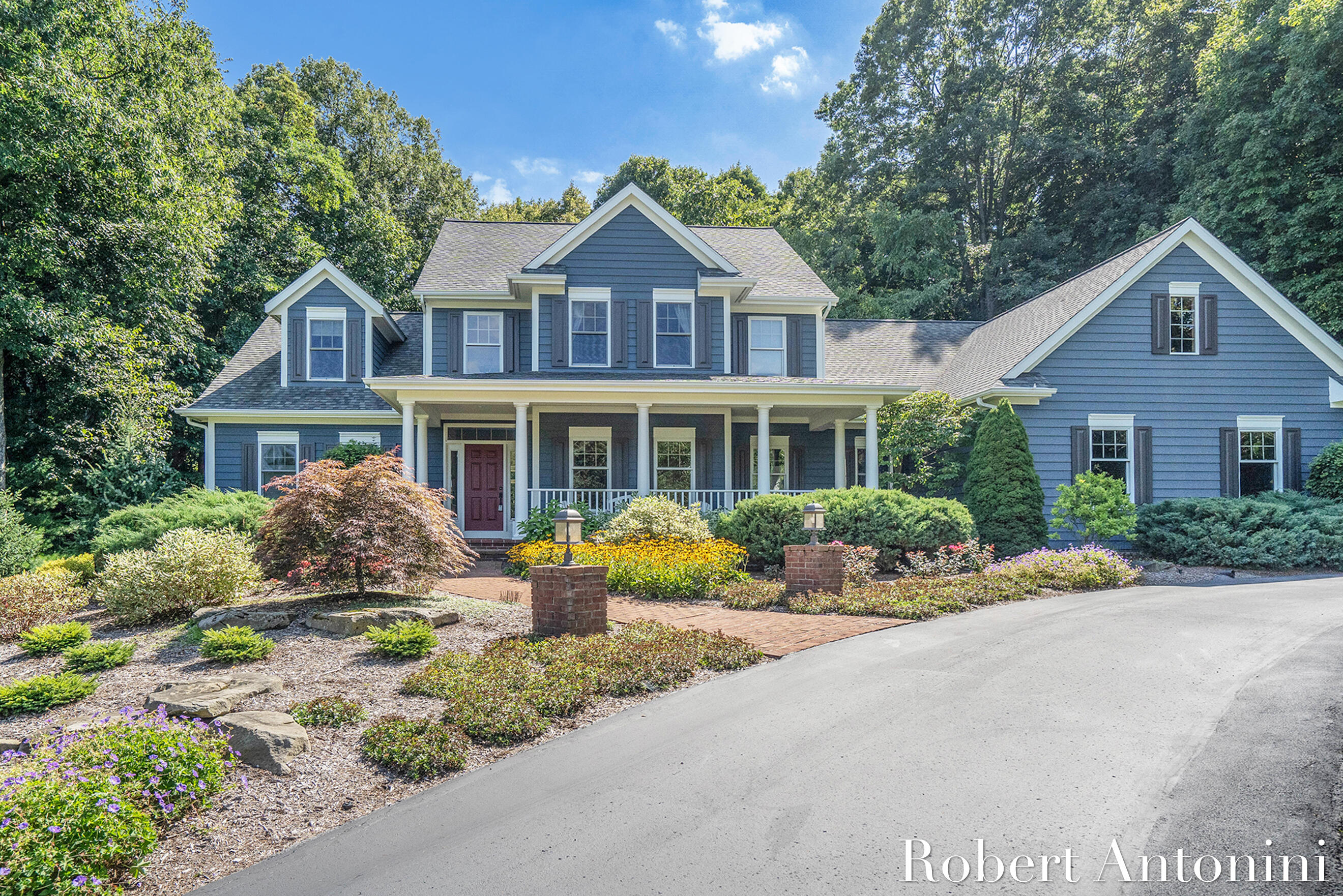 Grand Rapids, Michigan, 49525, United States, 5 Bedrooms Bedrooms, ,4 BathroomsBathrooms,Residential,For Sale,1837852
