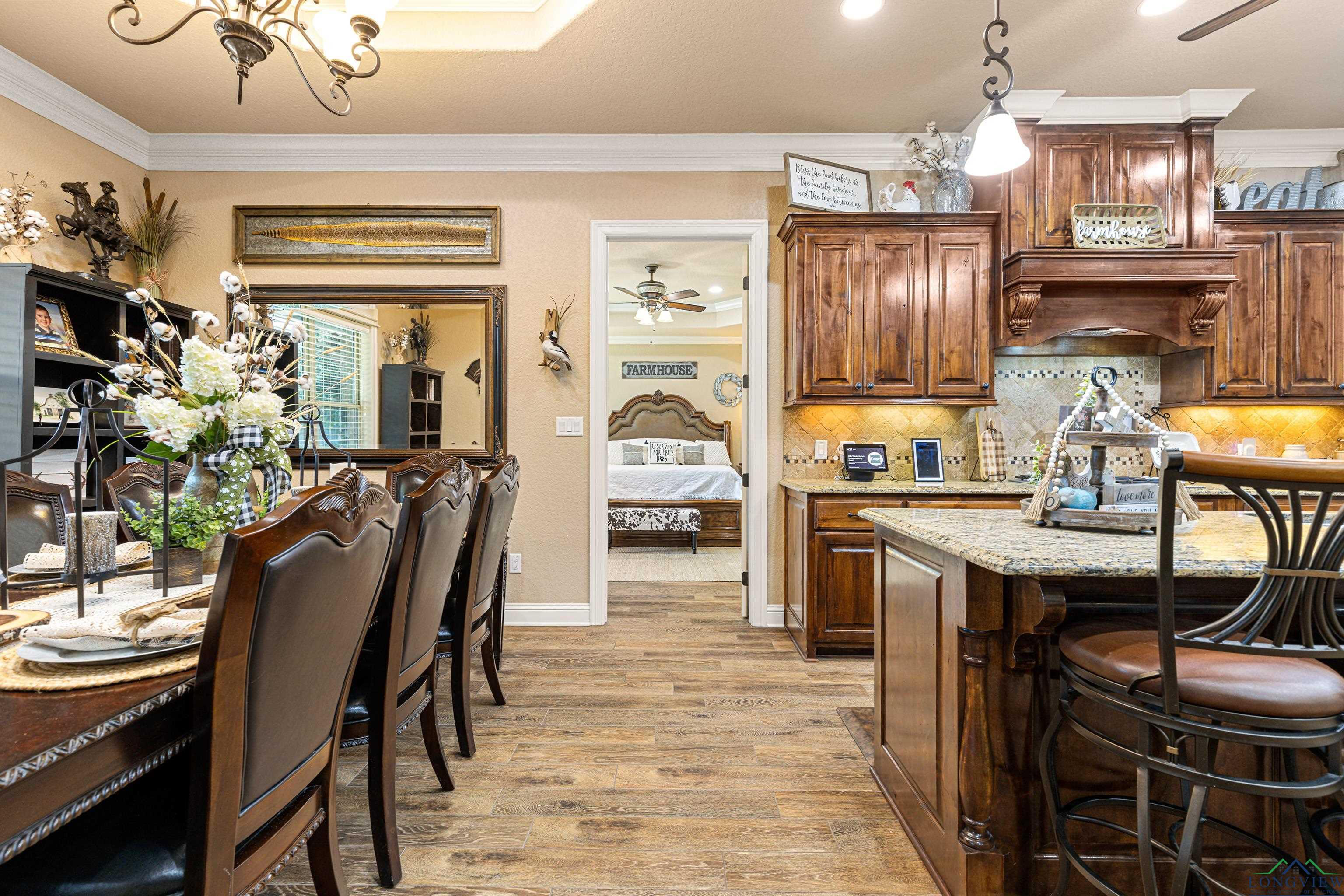 Longview, Texas, 75605, United States, 5 Bedrooms Bedrooms, ,3 BathroomsBathrooms,Residential,For Sale,1827224