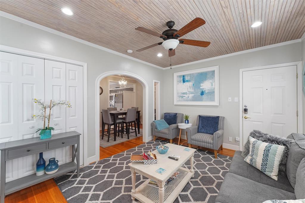 403 W Polk Street, Houston, Texas, 77019, United States, ,Residential,For Sale,403 W Polk Street,1554768