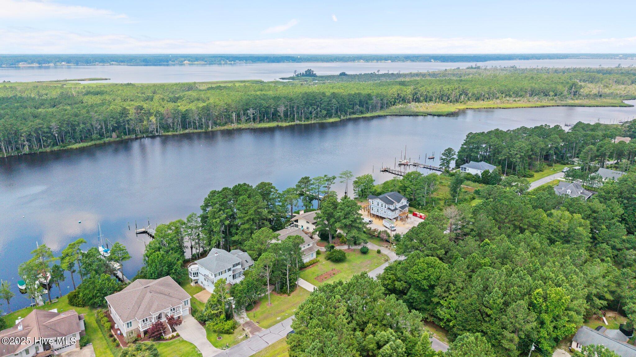 New Bern, North Carolina, 28560, United States, 3 Bedrooms Bedrooms, ,4 BathroomsBathrooms,Residential,For Sale,1874944