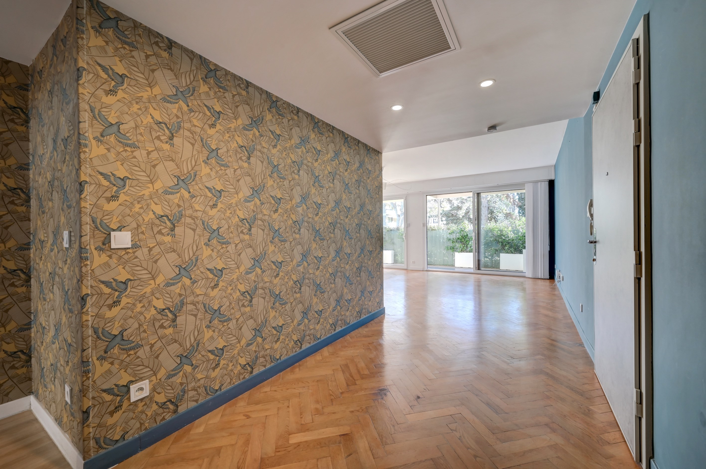  For Sale – 3-Bedroom Apartment in the City Center - 物件實景