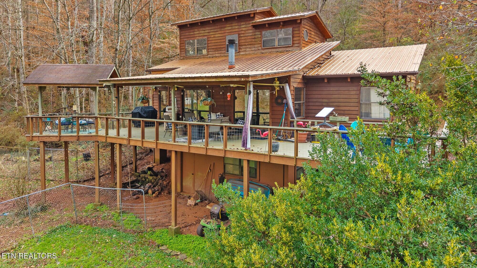 Englewood, Tennessee, 37329, United States, 2 Bedrooms Bedrooms, ,3 BathroomsBathrooms,Residential,For Sale,2002441