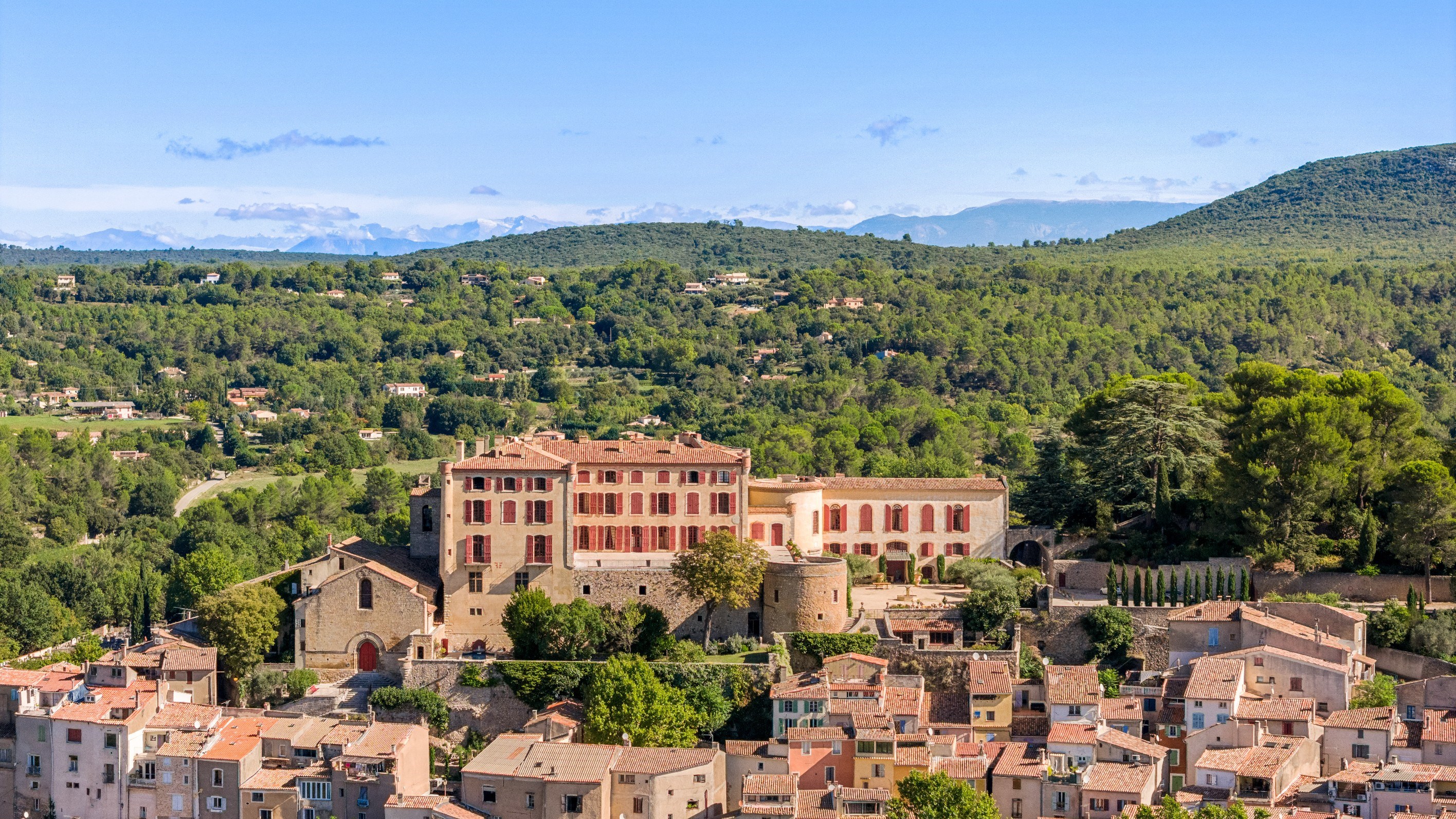  Exceptional Château in Provence – Elegance, History & Refinement - 物件實景
