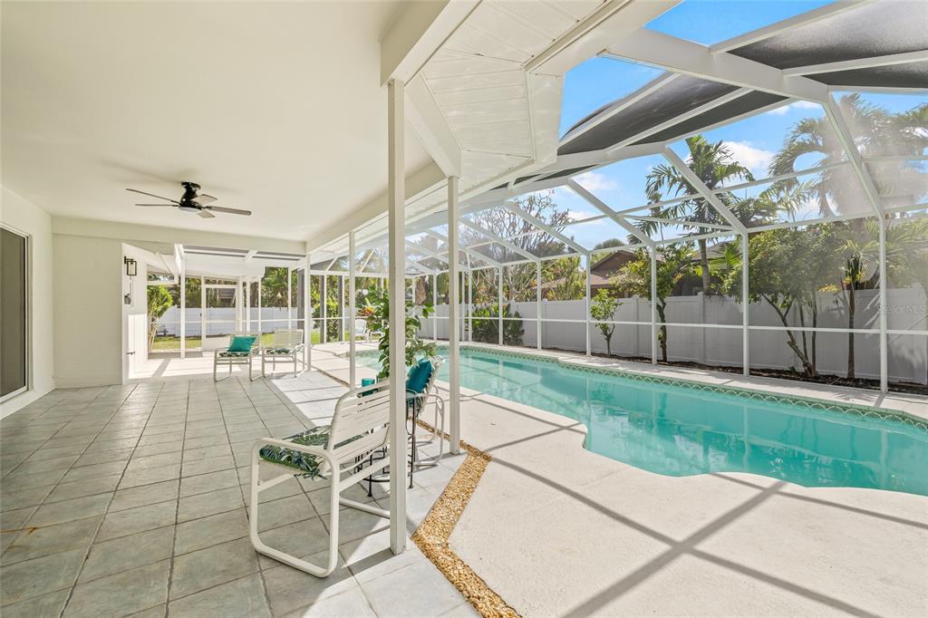 St Petersburg, Florida, 33705, United States, 4 Bedrooms Bedrooms, ,2 BathroomsBathrooms,Residential,For Sale,1919493