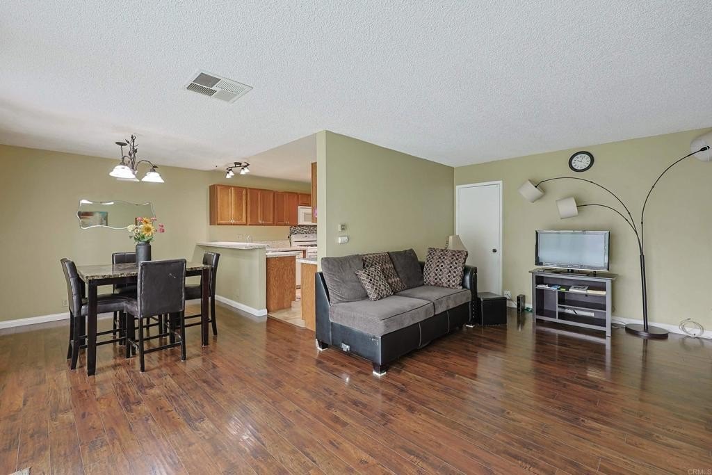 San Diego, California, 92139, United States, 3 Bedrooms Bedrooms, ,2 BathroomsBathrooms,Residential,For Sale,1896773