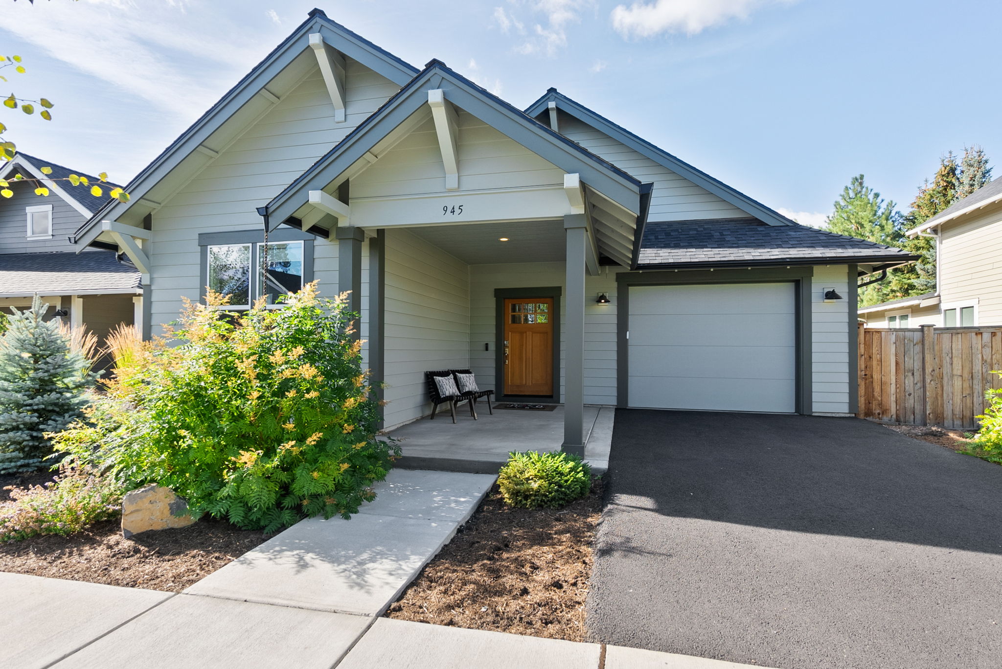 Sisters, Oregon, 97759, United States, 3 Bedrooms Bedrooms, ,2 BathroomsBathrooms,Residential,For Sale,1910956