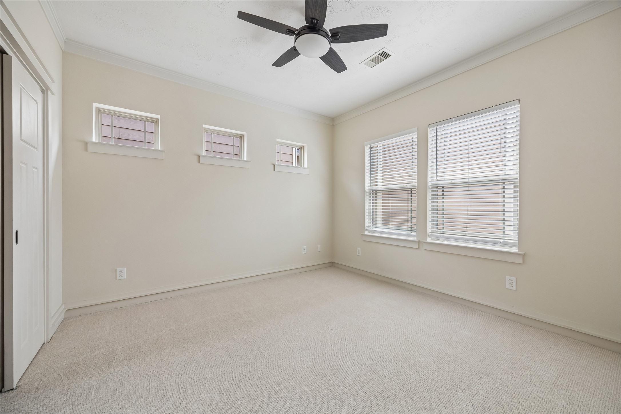  5924 Petty Street #3C - 物件實景