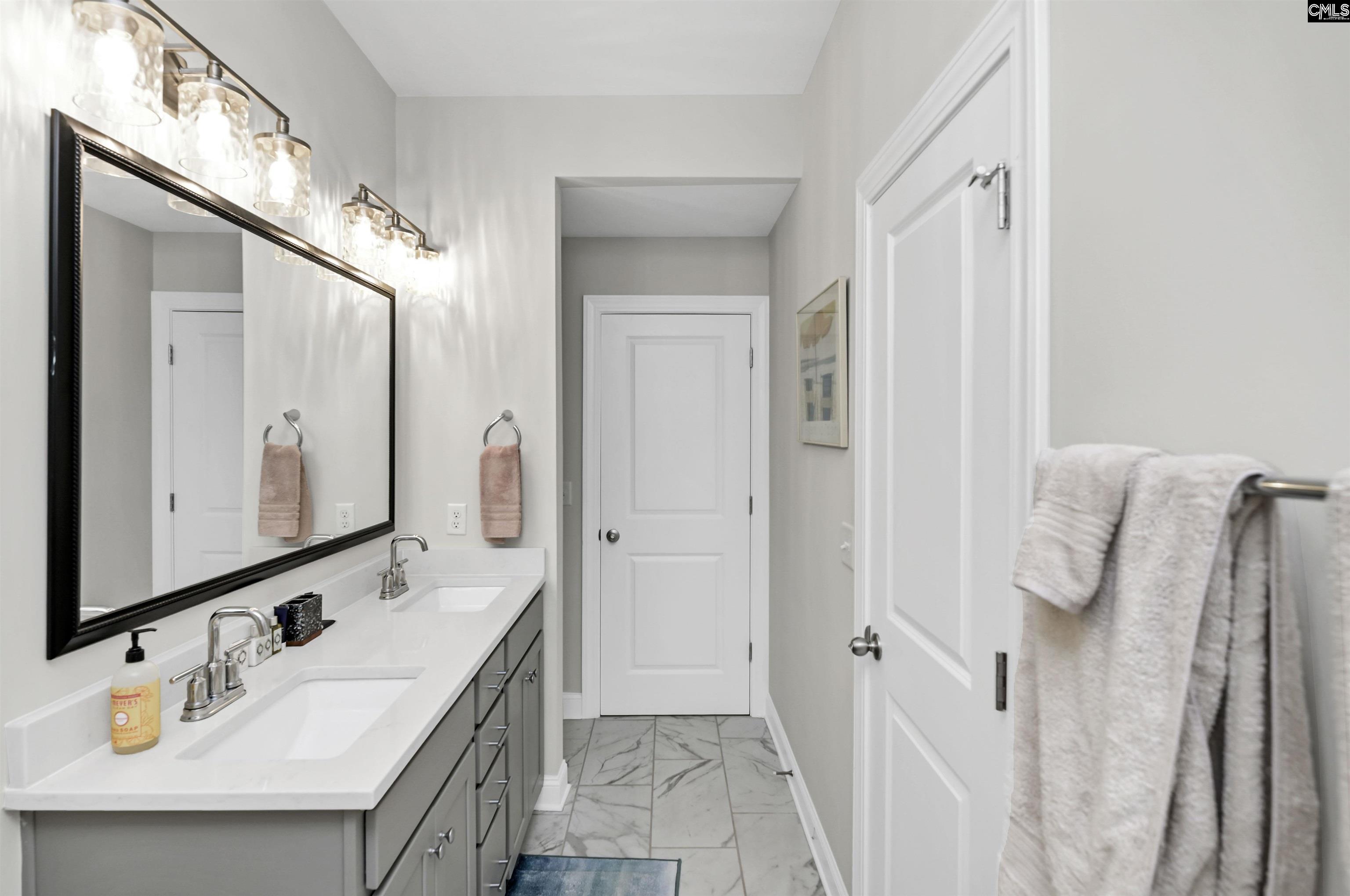 Columbia, South Carolina, 29201, United States, 3 Bedrooms Bedrooms, ,3 BathroomsBathrooms,Residential,For Sale,1971207