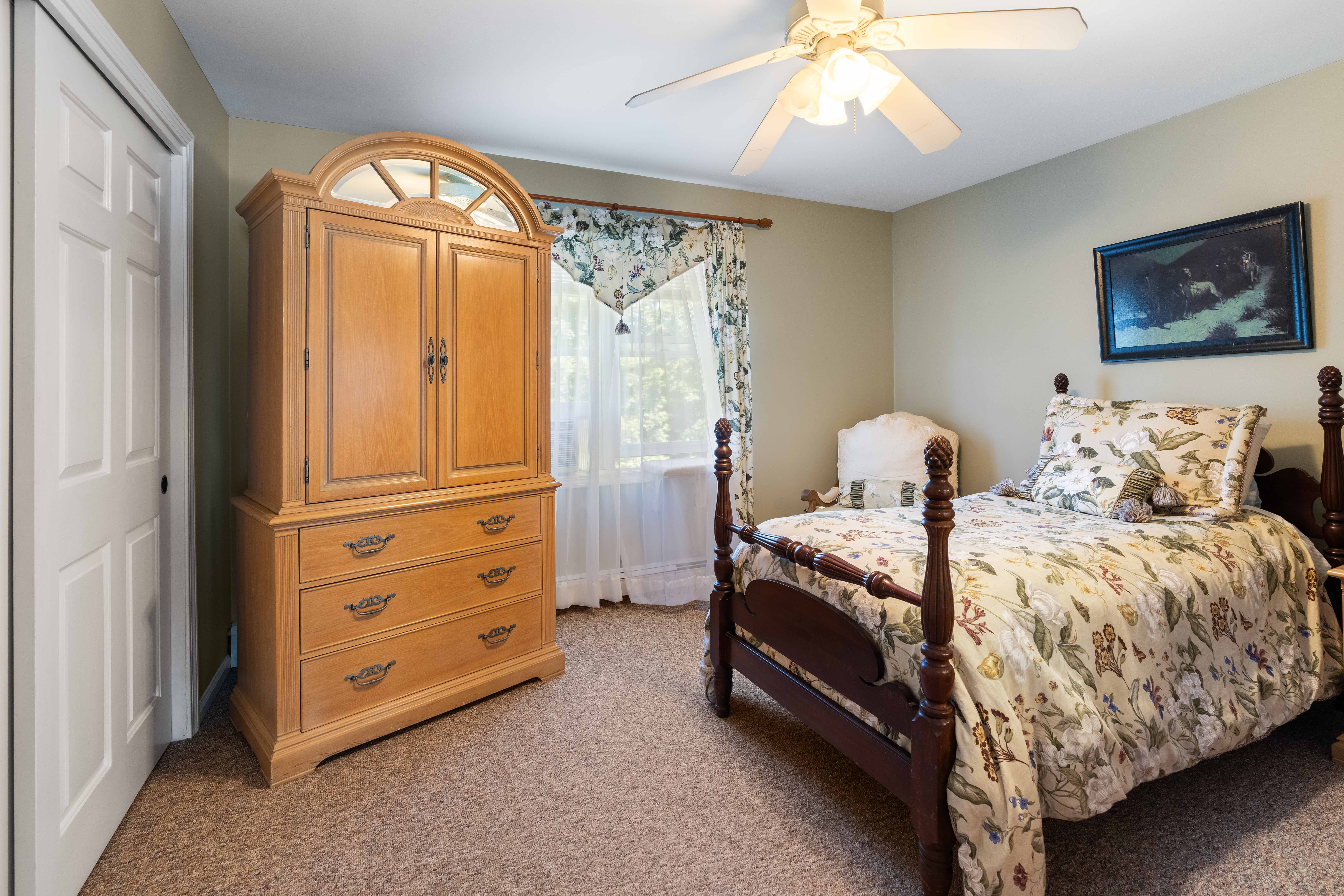 Newport, Rhode Island, 02840, United States, 4 Bedrooms Bedrooms, ,4 BathroomsBathrooms,Residential,For Sale,1904331