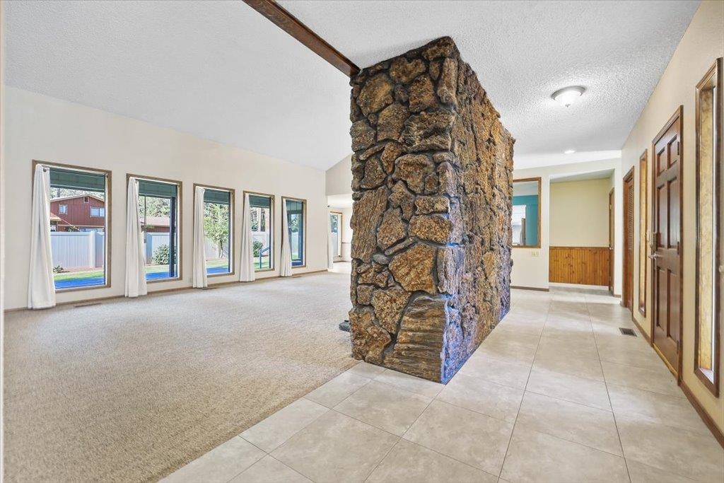 Spokane, Washington, 99208, United States, 6 Bedrooms Bedrooms, ,3 BathroomsBathrooms,Residential,For Sale,1993599