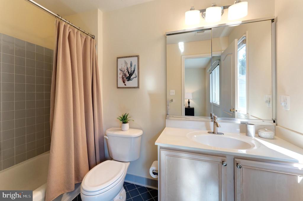 Herndon, Virginia, 20171, United States, 4 Bedrooms Bedrooms, ,5 BathroomsBathrooms,Residential,For Sale,1974486