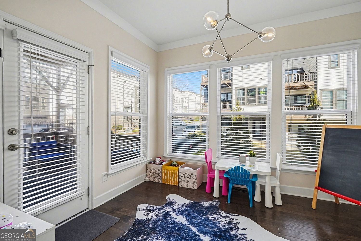 Smyrna, Georgia, 30080, United States, 4 Bedrooms Bedrooms, ,5 BathroomsBathrooms,Residential,For Sale,2013139