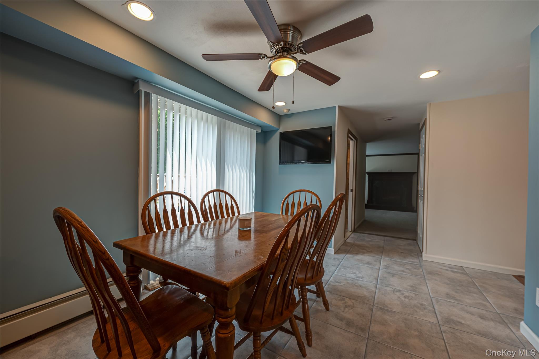  16 Sussex Lane, Lake Grove, NY, 11755 - 物件實景