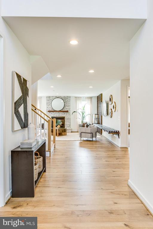 Fredericksburg, Virginia, 22406, United States, 4 Bedrooms Bedrooms, ,4 BathroomsBathrooms,Residential,For Sale,1849791