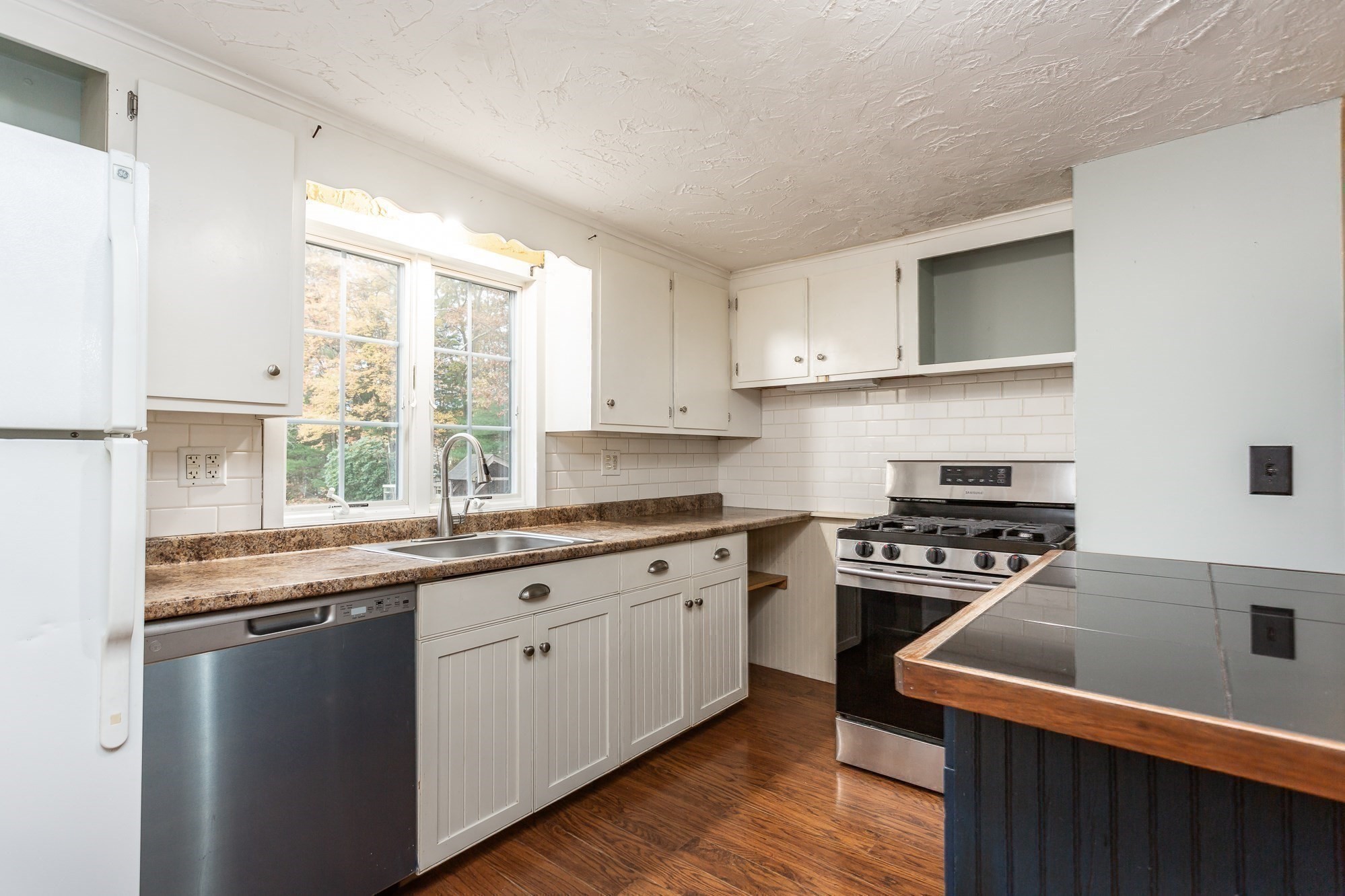 Raynham, Massachusetts, 02767, United States, 4 Bedrooms Bedrooms, ,3 BathroomsBathrooms,Residential,For Sale,1989927