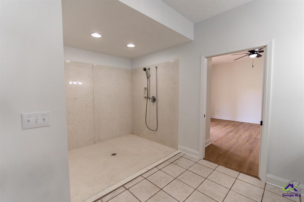 Gray, Georgia, 31032, United States, 8 Bedrooms Bedrooms, ,5 BathroomsBathrooms,Residential,For Sale,1767788