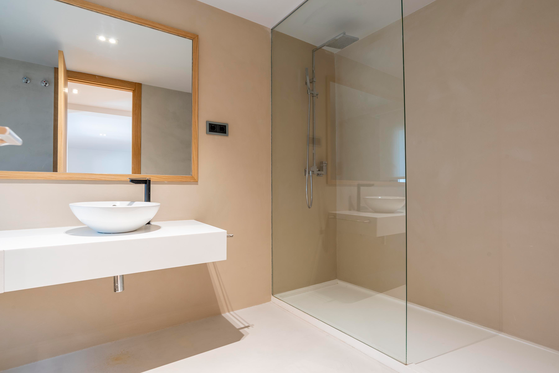  Contemporary villa with exceptional privacy in La Moraleja - 物件實景