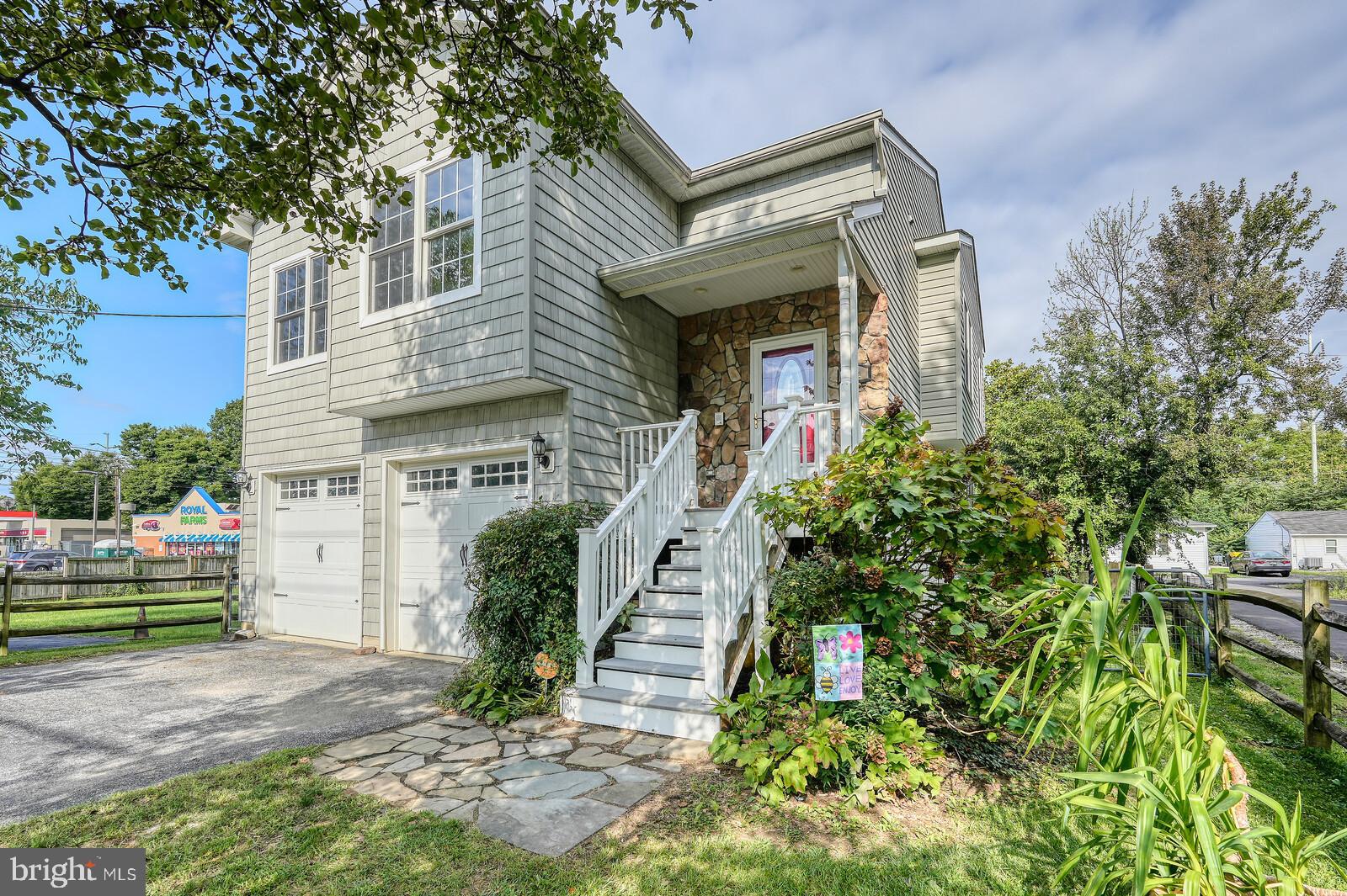 Linthicum Heights, Maryland, 21090, United States, 3 Bedrooms Bedrooms, ,3 BathroomsBathrooms,Residential,For Sale,2005219