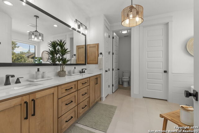 Blanco, Texas, 78606, United States, 4 Bedrooms Bedrooms, ,3 BathroomsBathrooms,Residential,For Sale,1989334