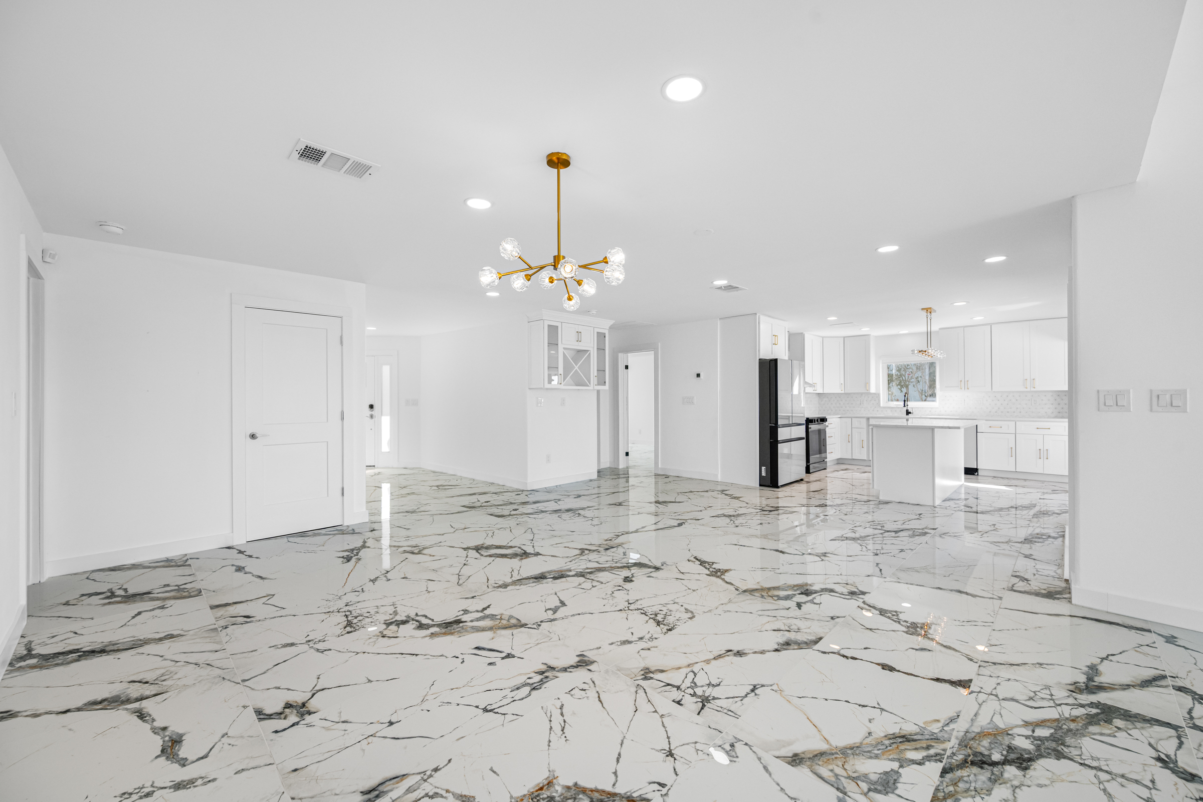 Treasure Island, Florida, 33706, United States, 3 Bedrooms Bedrooms, ,2 BathroomsBathrooms,Residential,For Sale,1990386