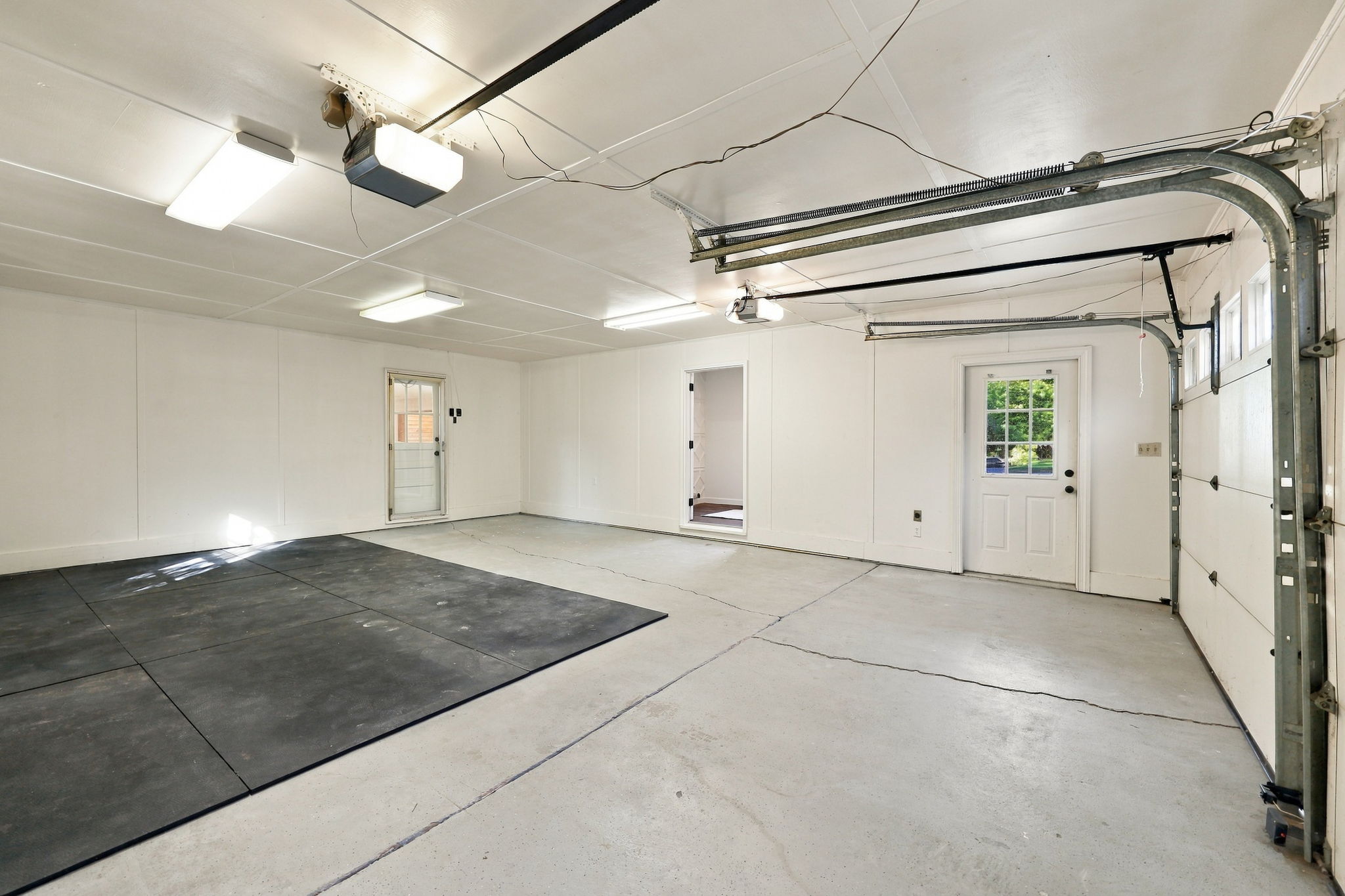  6700 Valley Lake Drive, Raleigh, NC 27612 - 物件實景