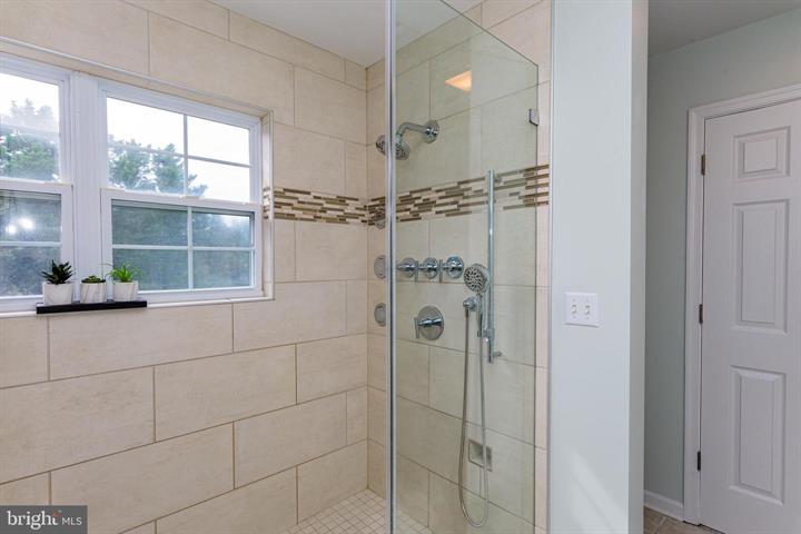 Salisbury, Maryland, 21801, United States, 4 Bedrooms Bedrooms, ,3 BathroomsBathrooms,Residential,For Sale,1981404