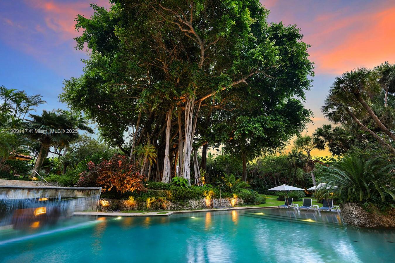 Miami, Florida, 33133, United States, 13 Bedrooms Bedrooms, ,18 BathroomsBathrooms,Residential,For Sale,1989288