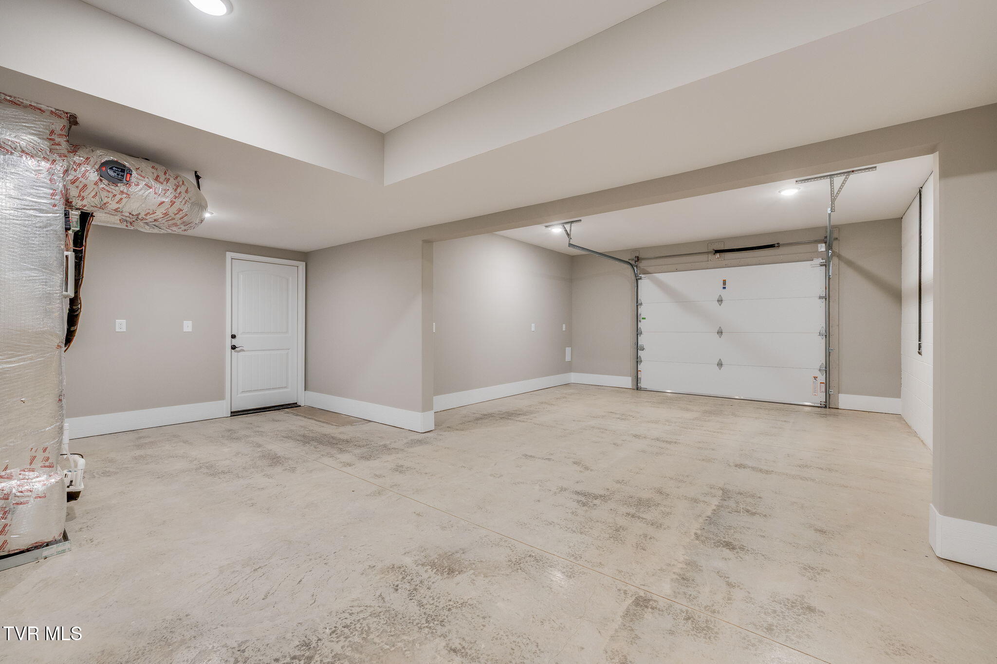 Jonesborough, Tennessee, 37659, United States, 4 Bedrooms Bedrooms, ,3 BathroomsBathrooms,Residential,For Sale,1974561