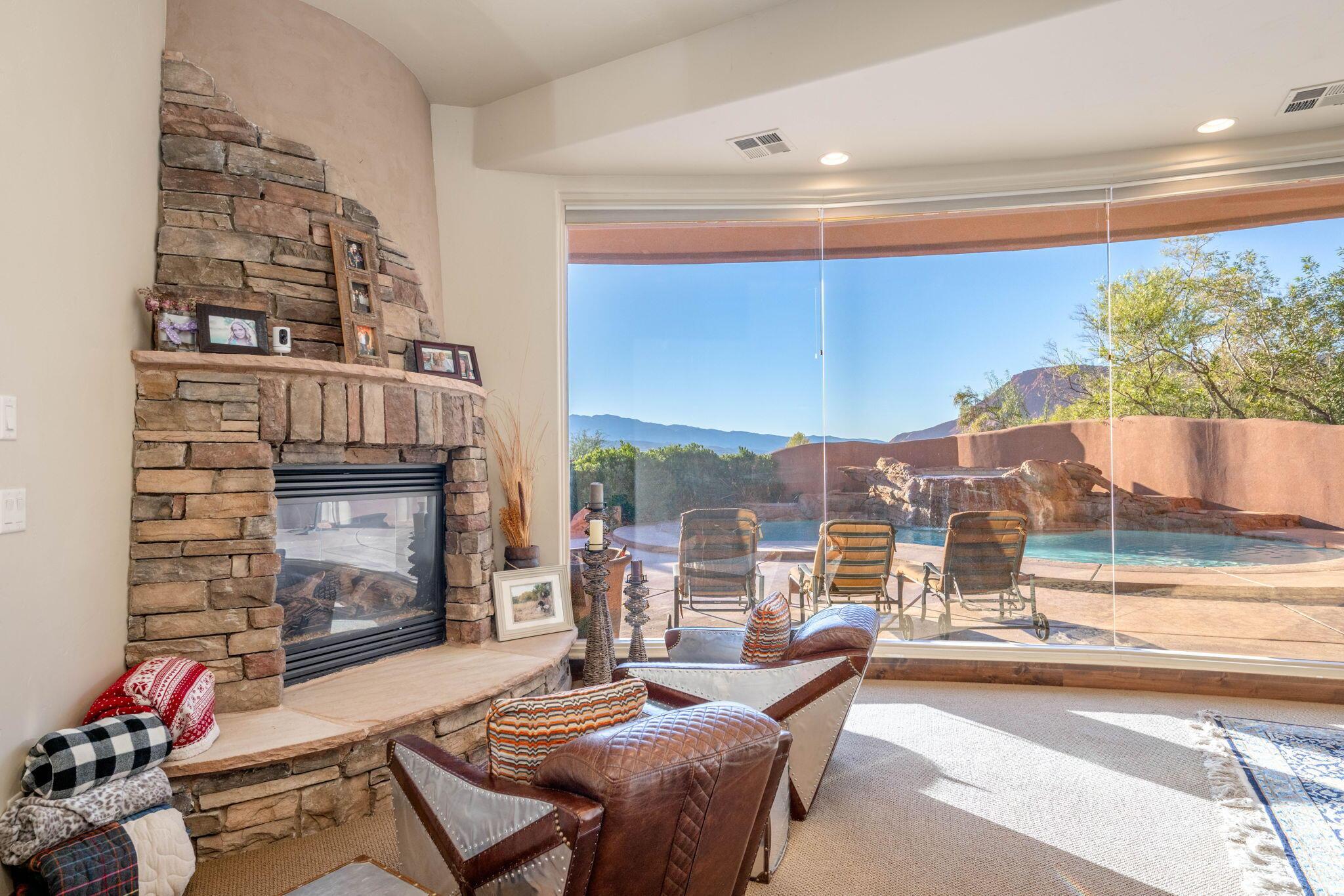 St George, Utah, 84770, United States, 4 Bedrooms Bedrooms, ,5 BathroomsBathrooms,Residential,For Sale,1976696