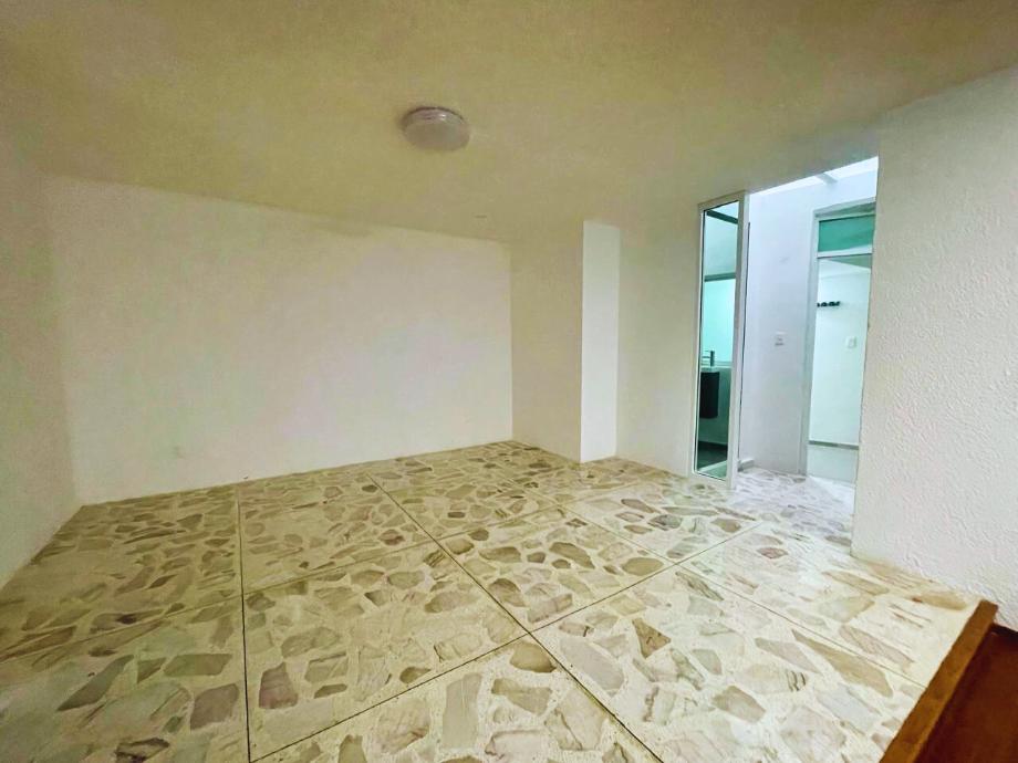 Naucalpan de Juárez, Estado de méxico, 53115, Mexico, 6 Bedrooms Bedrooms, ,5 BathroomsBathrooms,Residential,For Sale,1939413
