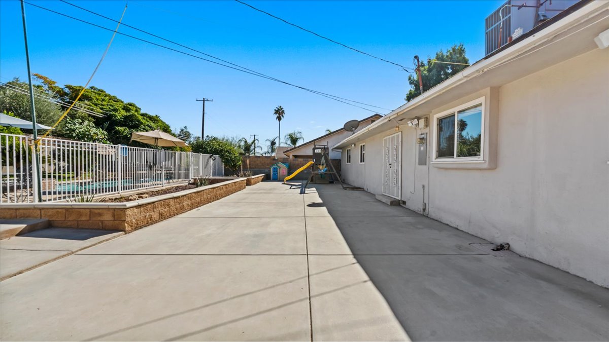 San Bernardino, California, 92404, United States, 3 Bedrooms Bedrooms, ,2 BathroomsBathrooms,Residential,For Sale,1990430