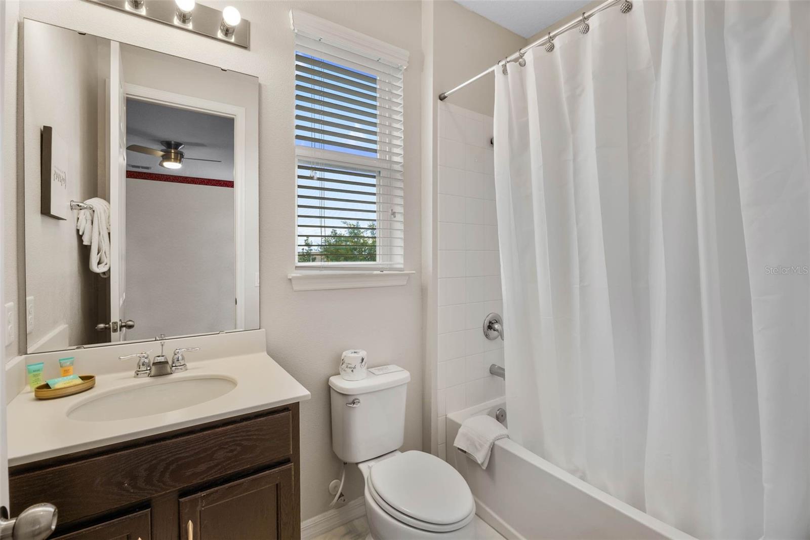 KISSIMMEE, Florida, 34747, United States, 7 Bedrooms Bedrooms, ,6 BathroomsBathrooms,Residential,For Sale,1938279